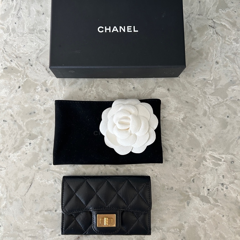 Chanel O Card Holder